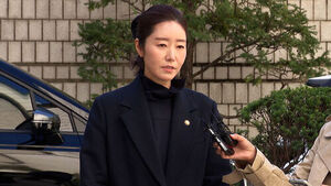 Kang Seon-woo Sentenced to 2.5 Years in Prison for '100 Million Won Nomination Kickback' and Taken into Custody
