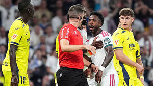 Vinicius, Who 'Grabbed Opponent by Hair,' Suspended for 4 Matches... To Miss El Clasico on 26th and More