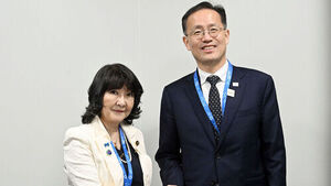 South, Japan Agree to Extend $10 Billion Currency Swap for 3 Years