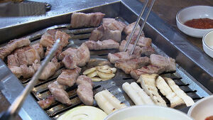 400 Cumulative Applicants... There is Even a Certification Exam for "Grilling Samgyeopsal Well"