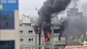 5 Firefighters Injured in Bucheon Factory Fire, One in Cardiac Arrest