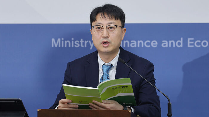 임홍기 재정경제부 경제분석과장이 16일 세종시 정부세종청사에서 2026년 10월 최근 경제동향에 관해 브리핑하고 있다. (사진=연합뉴스)