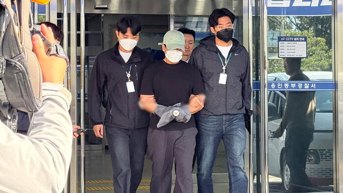 '홈캠 삭제' 2개월 딸 살해 혐의 친부 구속 송치
 