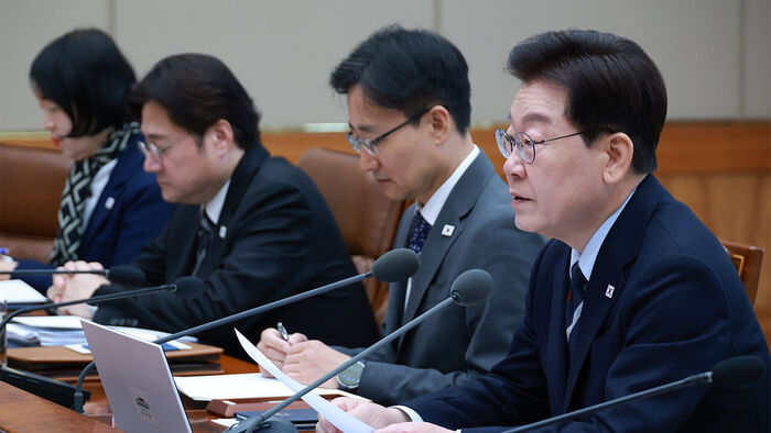 이재명 대통령이 23일 청와대에서 열린 초안전사회 범정부 대응회의에서 발언하고 있다.
