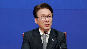 김민석, '조희대 탄핵' 질문에 "국조 포함해 원래 생각대로 차근차근"