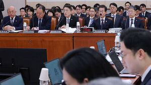 민주 "'오세훈 무죄' 조희대 탄핵이 답"&hellip;국힘 "비상식적인 이야기"