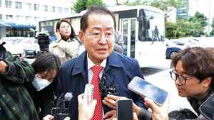 홍준표, 선거캠프 관계자들 영장 기각에 "직원들 압박 말라"
