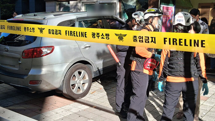 어린이집으로 돌진한 SUV (사진=전남광주통합소방본부 제공, 연합뉴스)