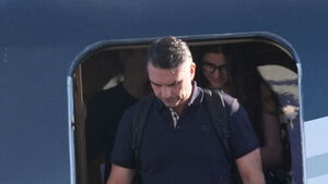 "Trump Close Aides Helped Bolsonaro's Flight," Involving Decoy Cars and Charter Flights