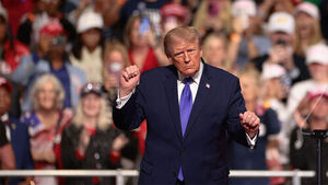 White House Plunges Into Gloom Ahead of Midterms; Trump Relies on Loyalists and AI Slop, NYT Reports