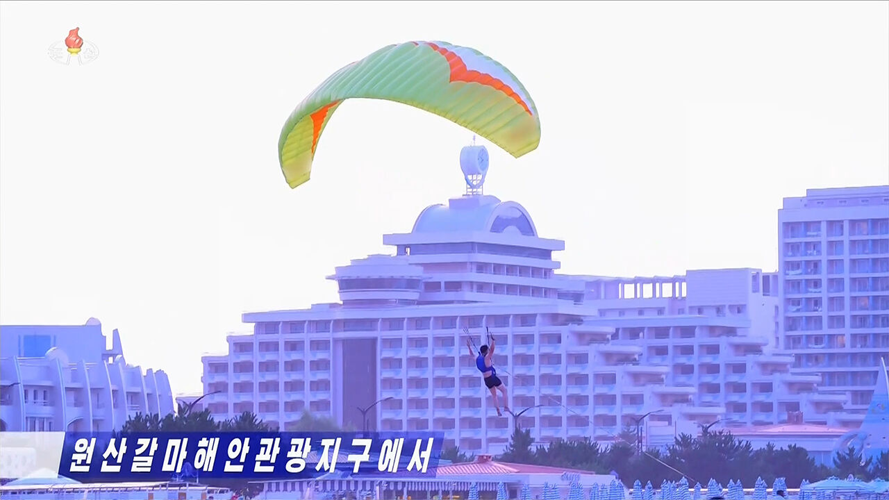 북한 관광상품 홍보하는 중국 여행사…단체관광 재개? 여행 불발?