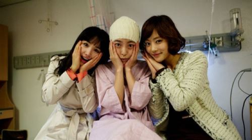 ‘노란복수초’ 이유리-심은진-윤아정 ‘귀요미 절친샷’