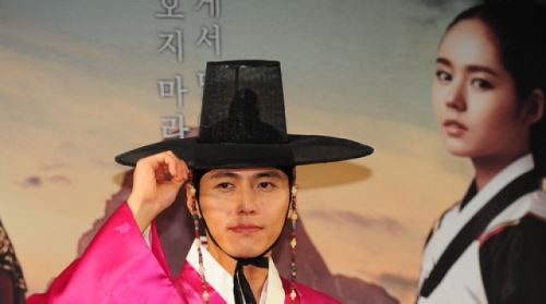 송재희 "난민팔뚝? 정신이 있는 건가?"