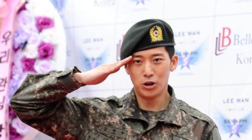 '전역' 이완 "김태희 누나 고마워요"(종합)