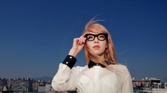 미, 신곡에 강동원-이효리 등 톱스타 총출동...'오잉?'