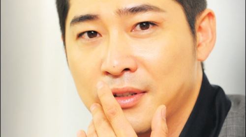 강지환의 변신 "웃긴 영화라고 가볍게 생각할 순 없어"(인터뷰)