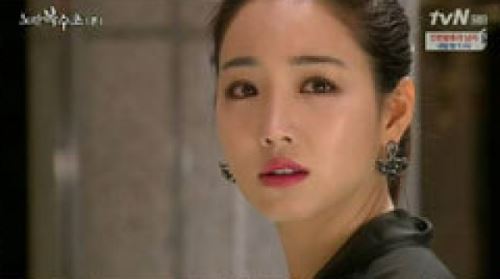 ‘노란복수초’ 이유리, 올백머리로 ‘소두미인’ 인증