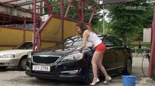 박은지, 세차가 섹시해도 돼? ‘볼륨 몸매 시선집중’