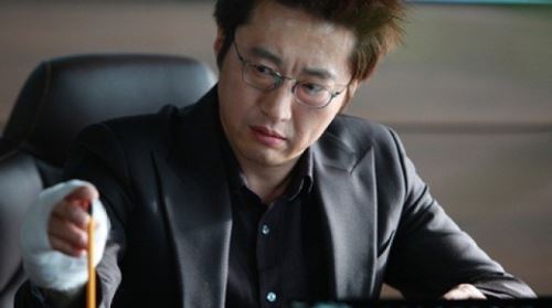 박신양 '박수건달' 크랭크업..코믹본능 발산