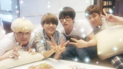 슈주 신동&middot;려욱&middot;은혁&middot;강인, 훈훈한 '귀요미' 단체샷