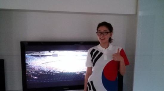 박진희, 태극기 원피스 '눈길'.."대한민국!"