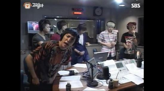 B.A.P 방용국, &ldquo;땀 닦지 않고 팬들 앞에서 물 마셔&rdquo;