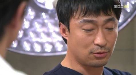 '골든타임' 이성민, 이선균 성장 위해 떠나보내다