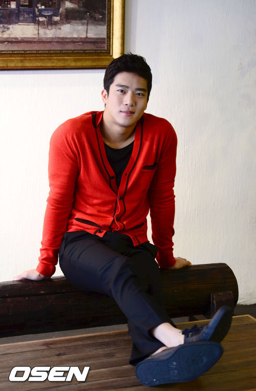 OSEN_201210010904776225_5068dfc81f8f_1