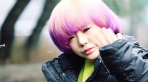 써니 출근길, 써니 안의 순규가 '안녕&sim;' 팬서비스!