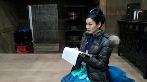 김소연, 대본 연습 삼매경 ‘단아함 물씬’