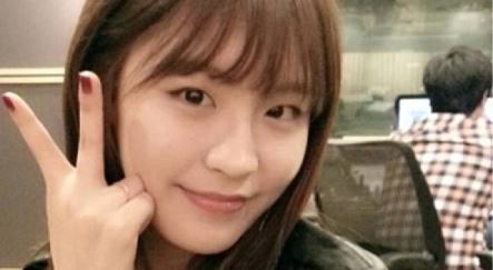 신지수 직장의신 OST 참여 인증샷 "즐겨보는 드라마 참여하게 돼 기뻐요"