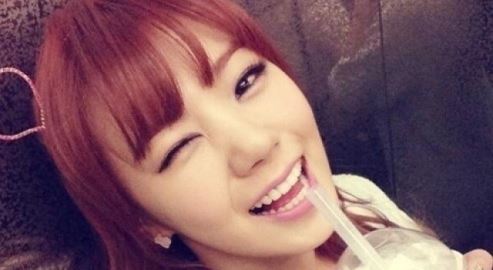 리지 근황 공개, 상큼한 미소와 윙크 '사랑에 빠지겠네&sim;'