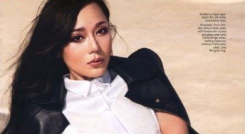 김윤진 사막, '세계판' 인스타일에 한국 배우 '처음'으로 '관능적인 섹시미' 뽐내!