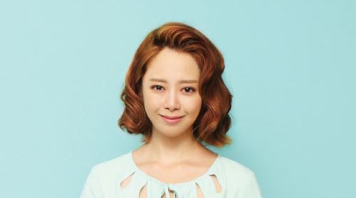 신지수, 3초 눈물 ‘반전 화보’로 여배우 포스