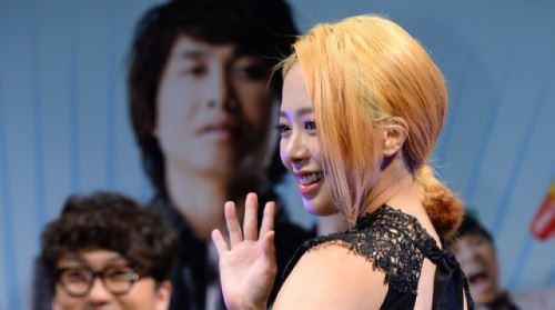 신지수 제작보고회 "나도 여자랍니다&sim;" 소녀 티 벗고 '섹시미' 어필