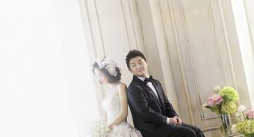 [E!포토]허각, 턱시도 입고 신부와 행복한 미소