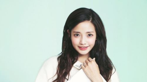 하연수, 풋풋한 여대생 ‘싱그러운 여성미 발산’