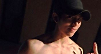 씨클라운 롬, 100% 카카오 복근 공개 '여심 흔들'