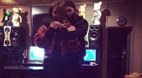 씨엘 태양 백허그샷 '이 커플 괜찮네' 스캔들 나도 되나요?