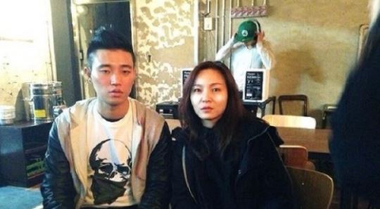 개리 왁스 인증샷 '솔로 홍보해야 되는데 왁스랑 기사만...' 개리 삐졌네