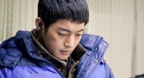 김현중 대본 열공 '집중하니 연기력도 일취월장'