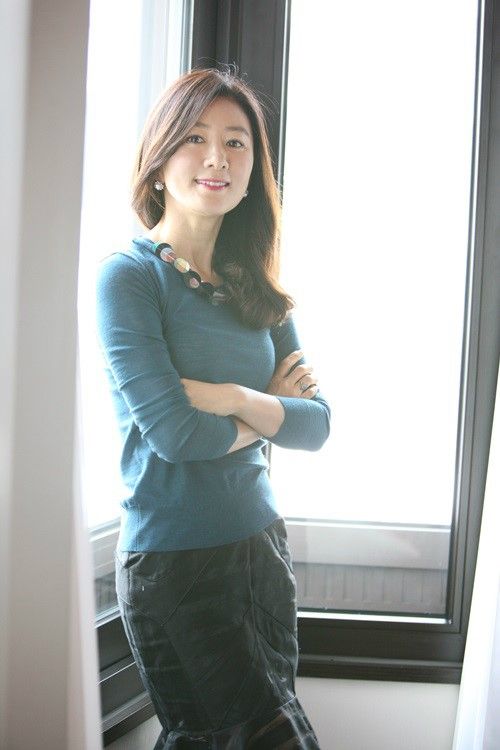 김희애