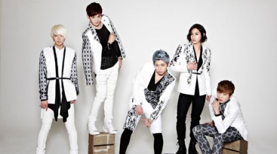 ‘성룡 키즈’ JJCC, 데뷔 앨범 재킷 사진 공개