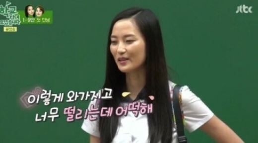 ‘학교다녀오겠습니다’ 혜박, 등교 첫 날부터 인기