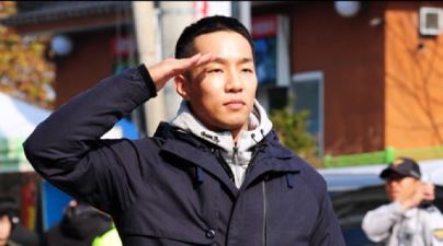 상추 측 "별도 행사 없이 조용히 전역...본인 의사 존중"