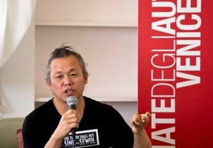 김기덕 감독, 베니스서 세월호 언급 "진실은 침몰하지 않는다"