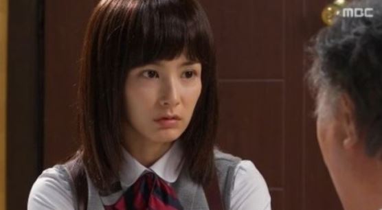 내 인생의 혹 강혜정, 단발머리 여고생으로 변신 '하루엄마 동안맞네'