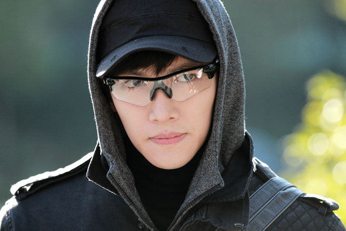 지창욱