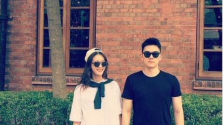 이현이 남편 관심 집중 '인스타그램' 통해 부부 인증샷 화제