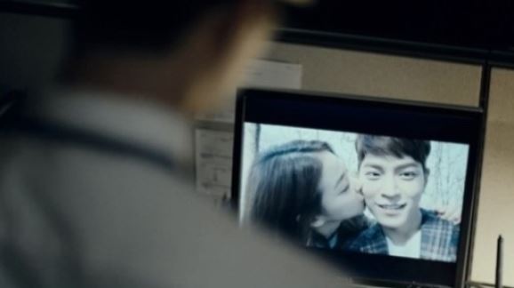 홍종현, 키스에 환한 미소&hellip;'가슴 설레는 데이트' 무슨 일?